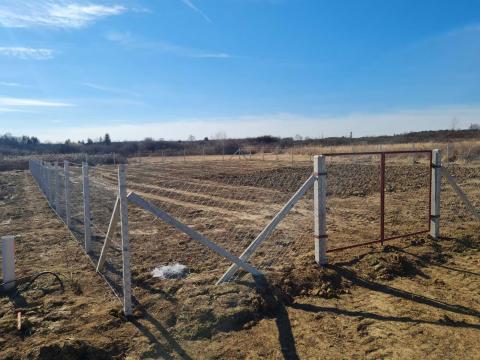 Komplett kerítés építés drótfonat vadháló betonoszlop táblás panel szögesdrót drótkerítés Komplett kerítés építés drótfonat vadháló betonoszlop táblás panel szögesdrót drótkerítés