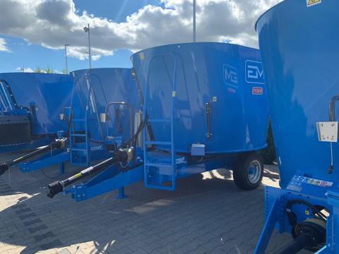 Kiosztókocsi Euromilk Rino FX 800 Kiosztókocsi Euromilk Rino FX 800