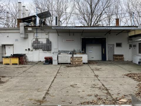 Eladó Baranyában 530m2 húsfeldolgozó üzem Pécs mellett Eladó Baranyában 530m2 húsfeldolgozó üzem Pécs mellett