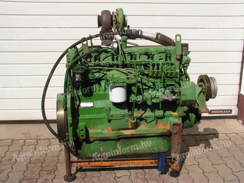 John Deere 8.1 L motor