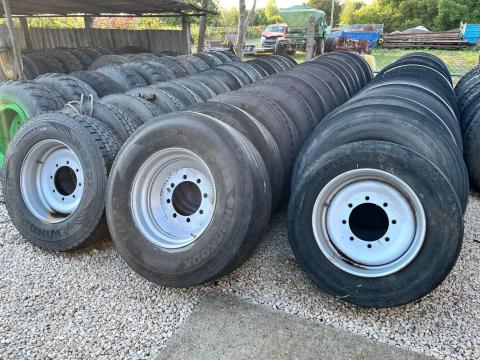 315/70 R22.5 315 70 22.5 Kamionkerék HW6011 315/70 R22.5 315 70 22.5 Kamionkerék HW6011