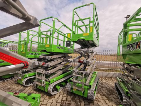 Ollós emelőgép FRONTEQ FS0610T gumihevederes Ollós emelőgép FRONTEQ FS0610T gumihevederes