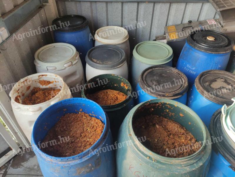 Cefre alma darálva, almacefre