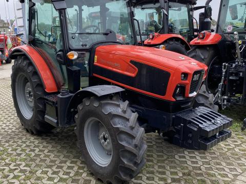 Új SAME Dorado Natural 90-100 traktorok klímával kertészetekbe Új SAME Dorado Natural 90-100 traktorok klímával kertészetekbe