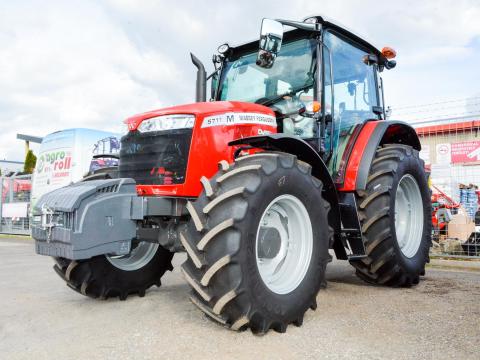 Massey Ferguson 5711M Dyna4 COMFORT 420/70R24,  480/70R34 Massey Ferguson 5711M Dyna4 COMFORT 420/70R24,  480/70R34