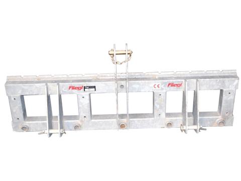 Fliegl Hárompont adapteres raklapvilla keret, bálavilla persellyel Fliegl Hárompont adapteres raklapvilla keret, bálavilla persellyel