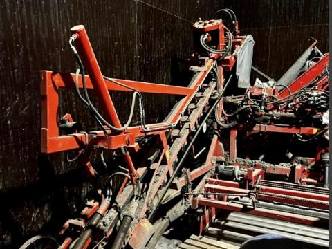 Használt Dewulf 1 soros petrezselyem és sárgarépa betakarítógép eladó