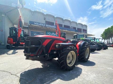 Használt Antonio Carraro TGF 10400 ültetvény traktor Használt Antonio Carraro TGF 10400 ültetvény traktor