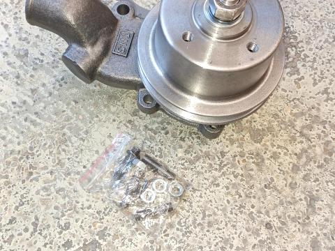 Bolgár Balkancar diesel targonca,  vízpumpa