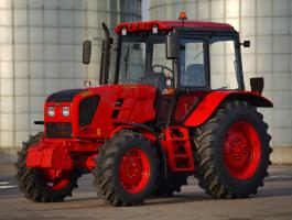 Belarus MTZ 1221.7-es traktor készletről