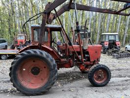 Belarus MTZ 50-es rakodóval,  80-as motorral üzemképes