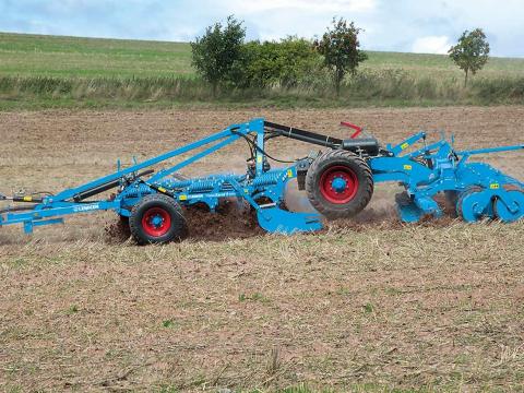 Lemken Karat 9/300 függesztett szántóföldi mélykultivátor Grubber Kc-Békés Kft Lemken Karat 9/300 függesztett szántóföldi mélykultivátor Grubber Kc-Békés Kft