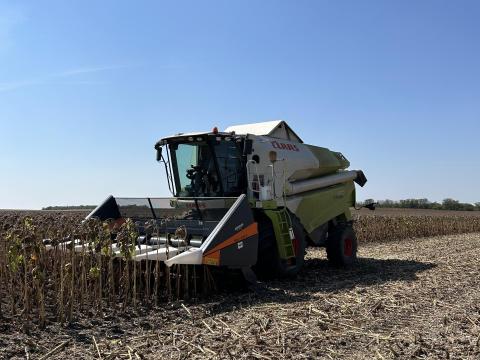 Szántőföldi bérmunkát vállalunk Szántőföldi bérmunkát vállalunk