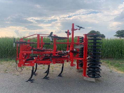 OPaLL-AGRI Triton 4 függesztett szántóföldi kultivátor OPaLL-AGRI Triton 4 függesztett szántóföldi kultivátor
