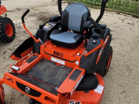Kioti ZXR48 Zero Turn fűnyíró traktor Kioti ZXR48 Zero Turn fűnyíró traktor