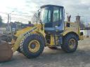 New Holland W130 homlokrakodó