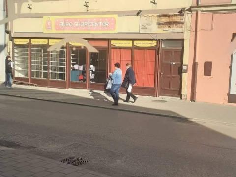 Szigetvári társasház üzlettel és irodával eladó vagy kelet-magyarországi ingatlanra cserélhető Szigetvári társasház üzlettel és irodával eladó vagy kelet-magyarországi ingatlanra cserélhető