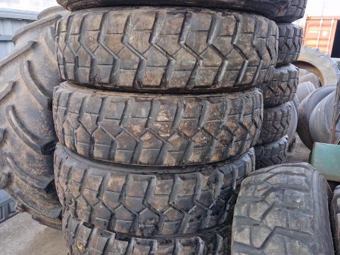 12.5R20 (335/80R20) PIRELLI 12.5R20 (335/80R20) PIRELLI