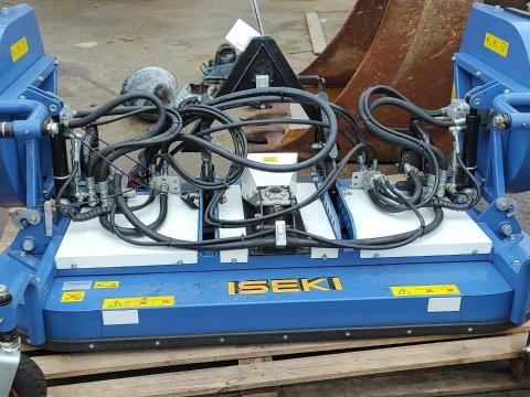 Iseki THM 3000B vontattot fükasza Iseki THM 3000B vontattot fükasza