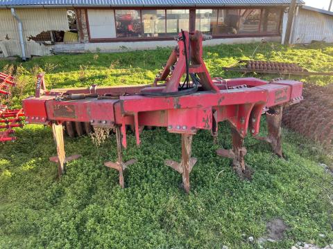 HE-VA SUB-TILLER 3+2 késes talajlazító HE-VA SUB-TILLER 3+2 késes talajlazító