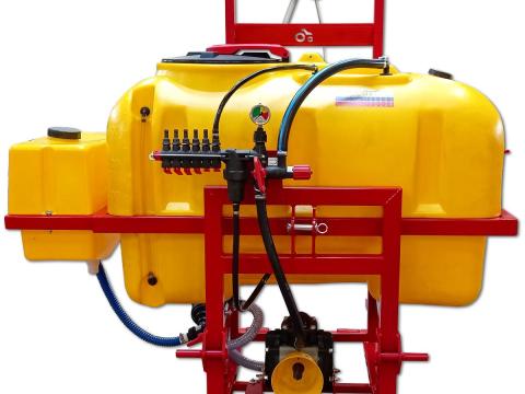 Szántóföldi függesztett permetezőgép alváz 600L 15M kpl. (részegység!) Szántóföldi függesztett permetezőgép alváz 600L 15M kpl. (részegység!)