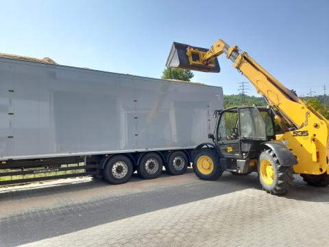 Emelés rakodás Manitou JCB teleszkópos rakodó Emelés rakodás Manitou JCB teleszkópos rakodó