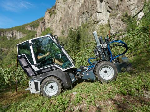 Viroc Szőlészeti Eszközhordozó Traktor Viroc Szőlészeti Eszközhordozó Traktor