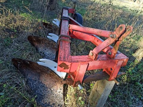 Eladó 3 fejes IH eke Eladó 3 fejes IH eke