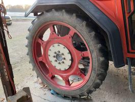 ÁPOLÓKERÉK,  MÜVELŐKERÉK 1 PÁR 230/95R44,  9,5-44 MICHELIN GUMIVAL