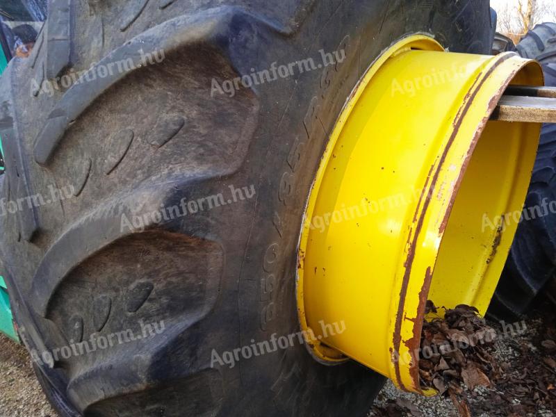 John Deere hátsó kerék eladó