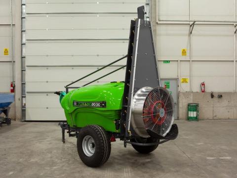 Új Agrolead Puxado 2000 axiálventilátoros permetező Z tengellyel készletről azonnal Új Agrolead Puxado 2000 axiálventilátoros permetező Z tengellyel készletről azonnal