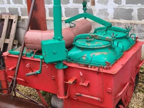 4 tégelyes gulyáságyú