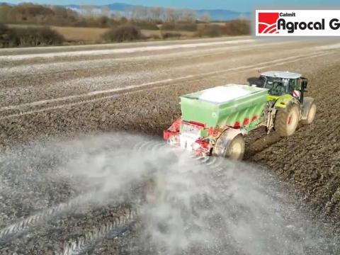 Talajjavító gipszliszt (kalcium-szulfát) - AGROCAL GYPSUM® – kijuttatással is Talajjavító gipszliszt (kalcium-szulfát) - AGROCAL GYPSUM® – kijuttatással is