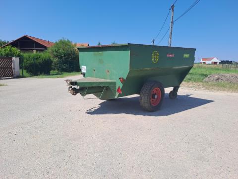 Szüretelő kocsi 4000 l