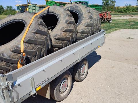 Gumi 30, 5R32 és 460/70 R24 Gumi 30, 5R32 és 460/70 R24