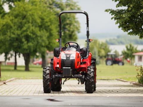 Irum TAG 24 RH Hidrosztatikus hajtással Irum TAG 24 RH Hidrosztatikus hajtással