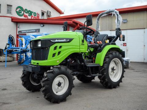 Avenger A26V kistraktor,  4WD,  25 LE készletről Avenger A26V kistraktor,  4WD,  25 LE készletről