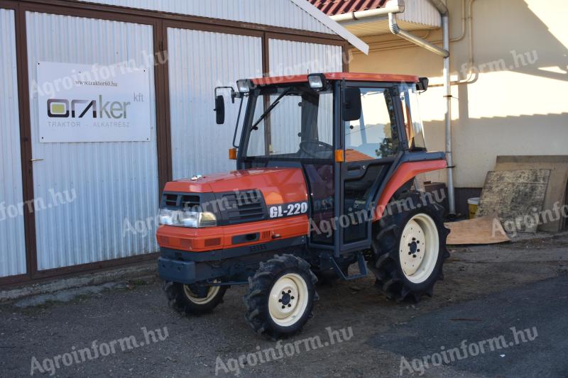 Kubota GL220D gyári fülkés japán kistraktor,  22 Le,  4WD