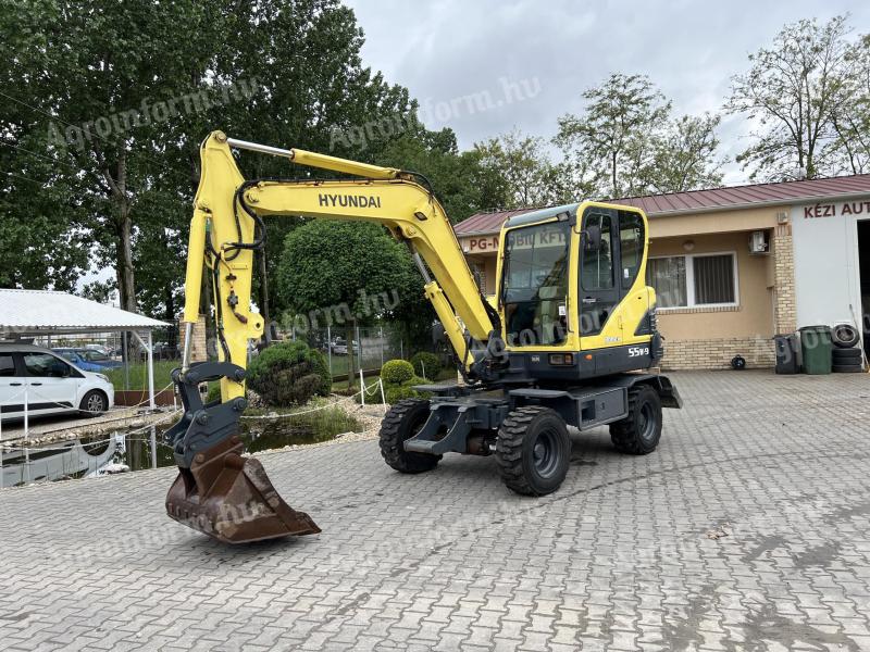 Hyundai Robex 55W-9 gumikerekes kotró klímával