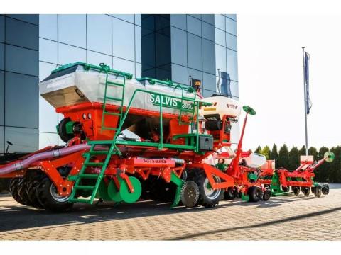 AGRO-MASZ SALVIS Z 3800 Direktvetőgép AGRO-MASZ SALVIS Z 3800 Direktvetőgép