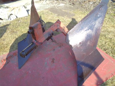 Kistraktor váltvaforgatóeke Kistraktor váltvaforgatóeke