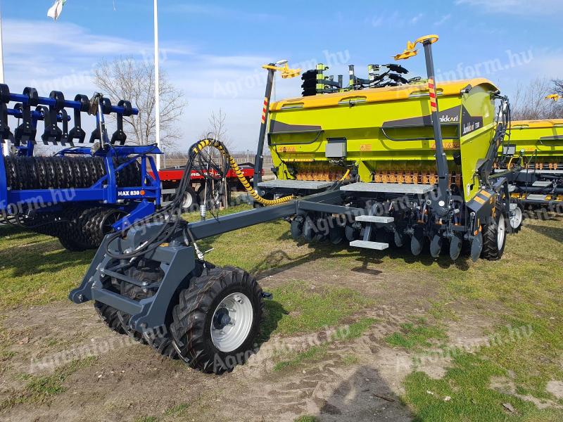 Junkkari T300 direktvetőgép ISOBUS