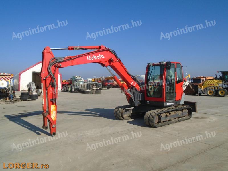 Kubota KX080-3 gumitalpas midikotró