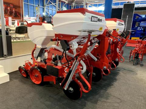 Szemenkénti vetőgép akció (Gaspardo analóg,  pneumatikus) verhetetlen áron Szemenkénti vetőgép akció (Gaspardo analóg,  pneumatikus) verhetetlen áron