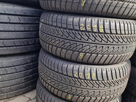 225/40R18 92Y Goodyear UG8 Perf MO Újszerű Használt Téli Gumi Akció 225/40R18 92Y Goodyear UG8 Perf MO Újszerű Használt Téli Gumi Akció