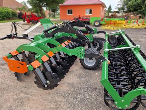 Rotor Innovation Hummer rovidtarcsa 2.5/3.0/3.5/4.0m feligfugg.- lízingre 5%os kamattal Rotor Innovation Hummer rovidtarcsa 2.5/3.0/3.5/4.0m feligfugg.- lízingre 5%os kamattal