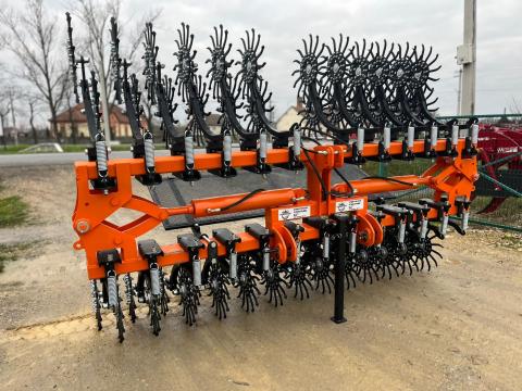 Terraking ZEUS küllőskapa 2.5 - 6.2M AKCIÓS BEVEZETŐ ÁRON Terraking ZEUS küllőskapa 2.5 - 6.2M AKCIÓS BEVEZETŐ ÁRON