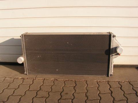 John Deere 8400R vízhűtő RE570493 John Deere 8400R vízhűtő RE570493