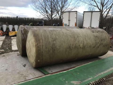 Üvegszálas 5m3 es Álló tartály /Nitrosol tartály/ Üvegszálas 5m3 es Álló tartály /Nitrosol tartály/