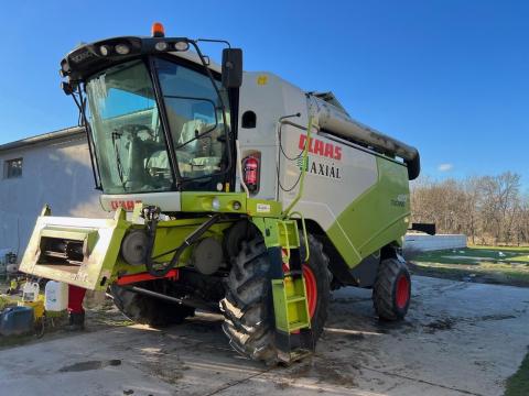 Eladó Claas Tucano 420 kombájn Eladó Claas Tucano 420 kombájn
